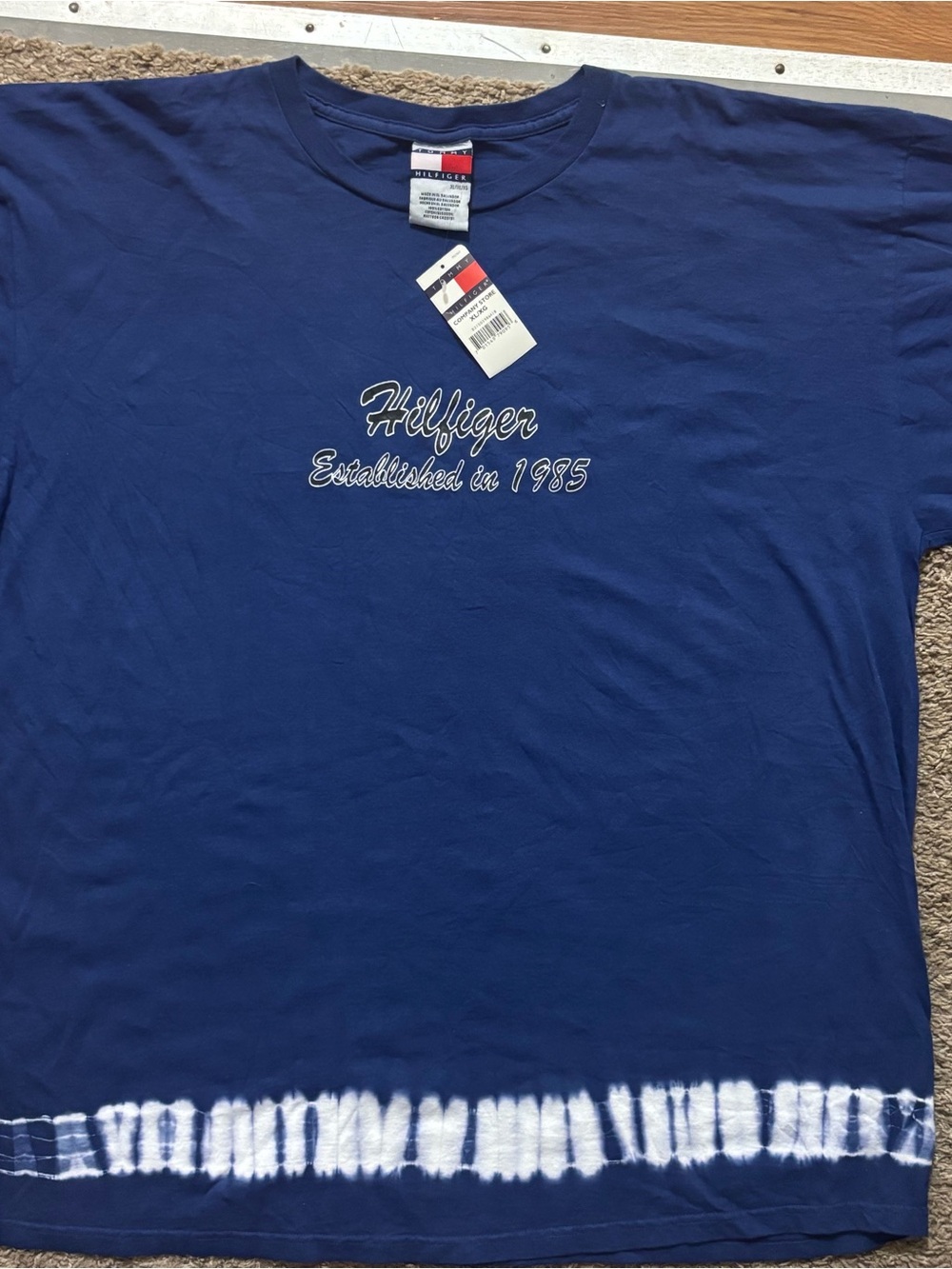 Tommy Hilfiger NWT Mens Navy Blue Graphic Tee - Established in 1985 Brand New